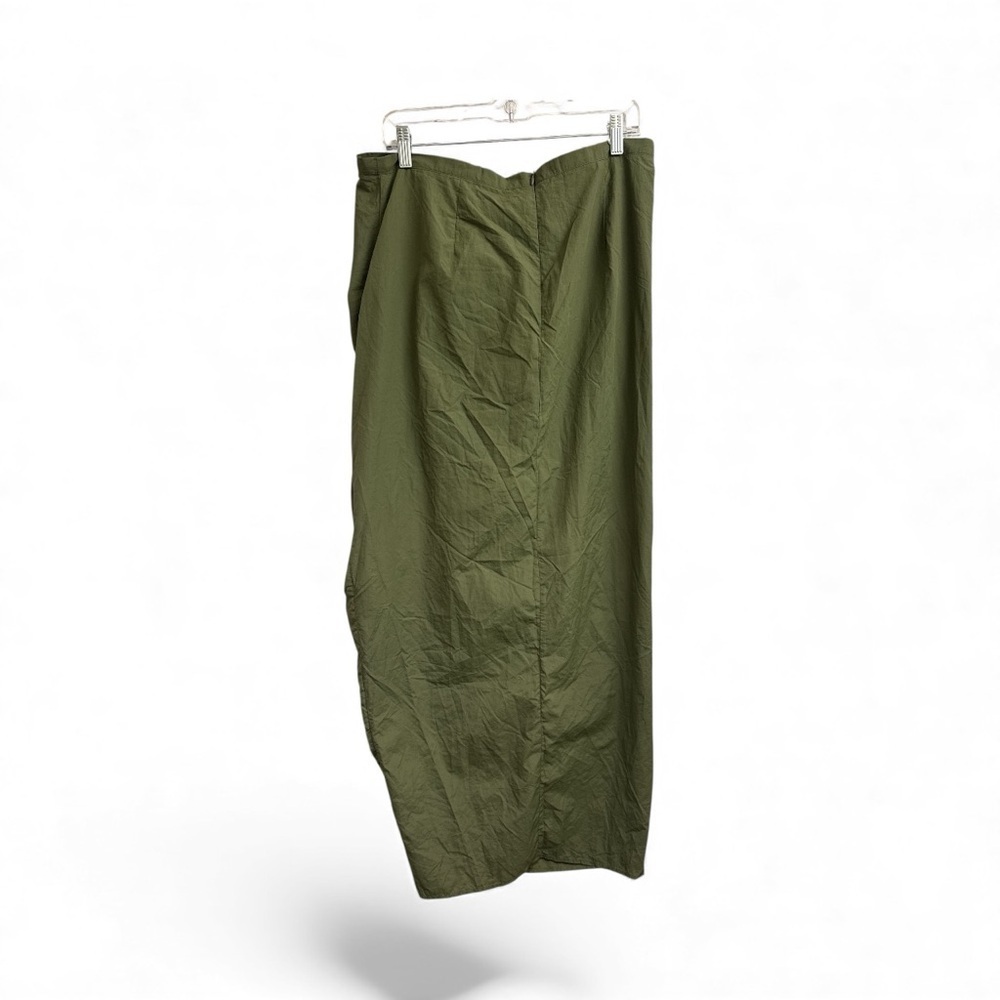**Brand New **PrettyLittleThing Asymmetrical Olive Skirt - Picture 5 of 8